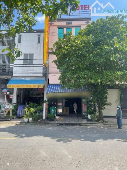 Bán khách sạn 1T2L 5x30m hoàn công, đường NA7 KDC Việt Sing p. Thuận Giao, thu 30tr/th