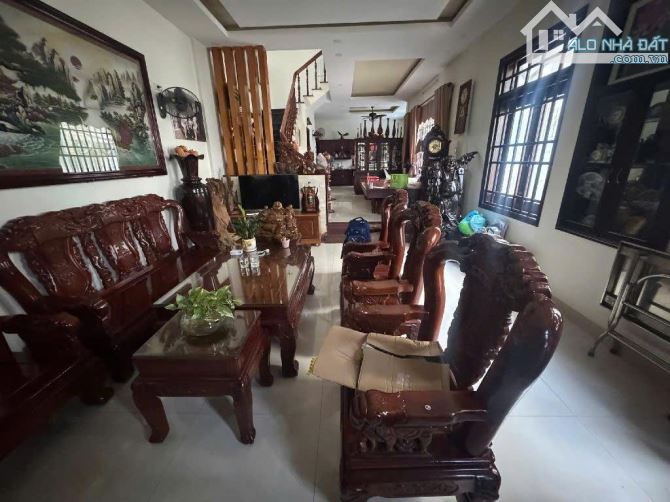 Nhà Lô Góc 3 Tầng - Lê Hữu Trác - Nhà Đẹp - Nội Thất Mới - 109m2 - Góc 2 mt - Giá nhỉnh