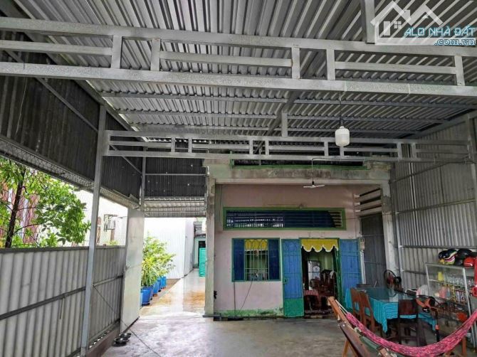 BÁN NHÀ MẶT TIỀN KINH DOANH CÂY TRÔM 7x31 ( 261m2 ) 890 TRIỆU SHR