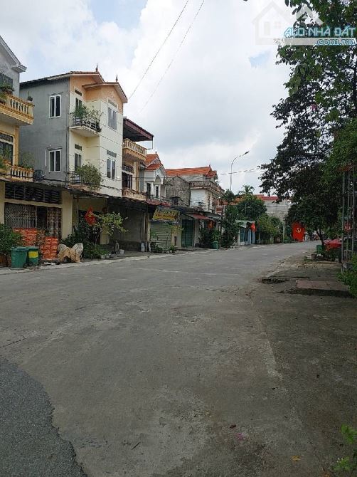 BÁN ĐẤT AN BÌNH HÀNG XÓM KCN THUẬN THÀNH 2.DT 98M.CHỈ 3X TỶ
