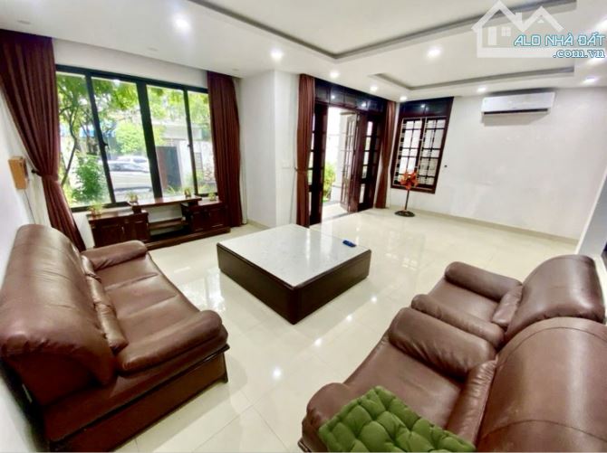 SỤP HẦM - BÁN BIỆT THỰ 3 TẦNG, DT 200M2 - MẶT TIỀN PHAN VĂN TRỊ, CẨM LỆ - CHỈ 13.9 TỶ