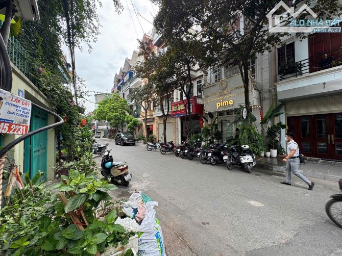Nhà 2mặt tiền đều VỈA HÈ tại dãy A khu 918 PHÚC ĐỒNG - 80m 4tầng kinh doanh - giá tốt.