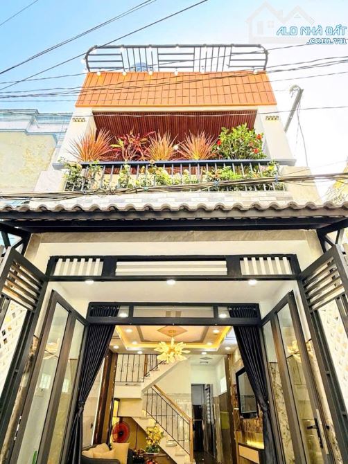 Bán Nhà Gò Vấp, Hẻm Xe Tải, Gần Siêu Thị Emart, Lô Góc, 50m2, Full Nội Thất