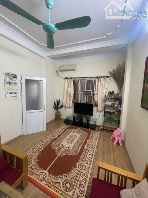 HIẾM CÓ KHÓ GẶP PHỐ LÊ TRỌNG TẤN-5M RA Ô TÔ TRÁNH-VÀI BƯỚC RA PHỐ LỚN-38M2-4 TẦNG-9,15 TỶ