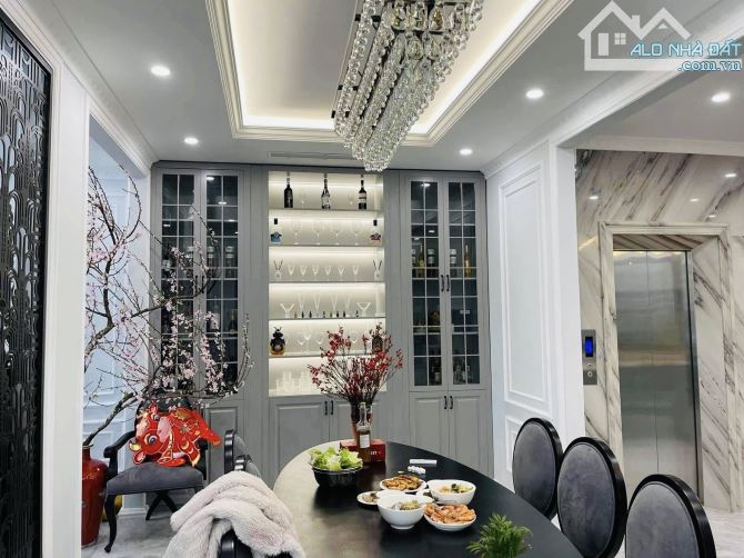 Bán Biệt Thự Kim Đồng 145m2 – MT12M2 – Giá 39 tỷ, nhà thoáng mát, nội thất nhập khẩu.