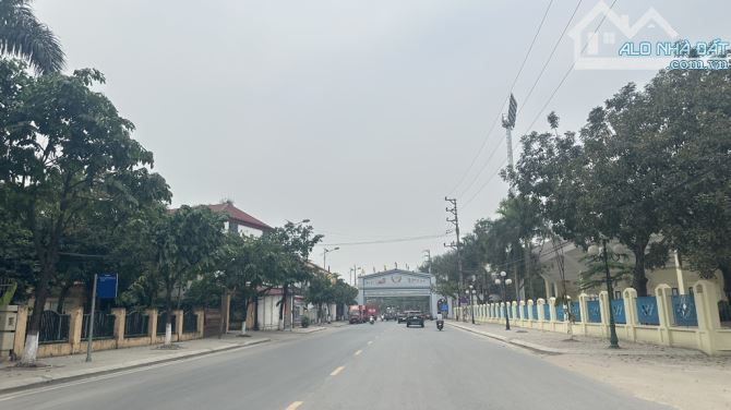 BÁN 83M ĐẤT PHÂN LÔ, Ô TÔ TRÁNH, KINH DOANH ĐỈNH CAO, HAI THOÁNG, KHU VIP THỊ TRẤN PHÙNG,