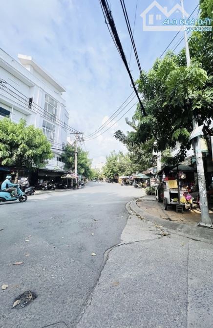 MT HẺM VÍP p15 TÂN BÌNH - NGANG KHỦNG 8.2M-206M2 4 TẦNG NHỈNH 18TỶ TL