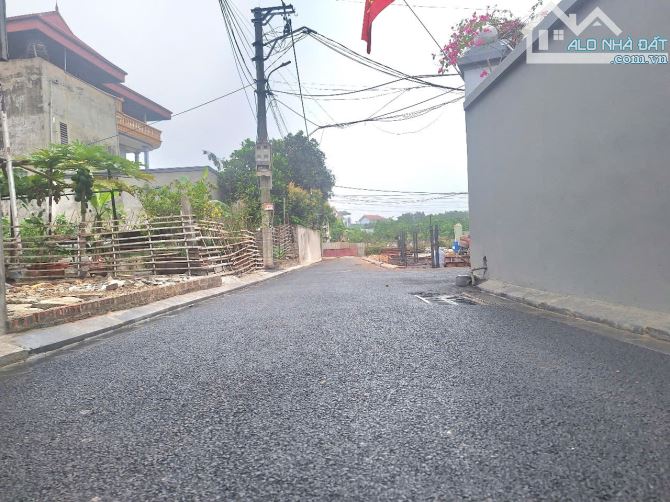 HÀNG ĐẸP GIÁ TỐT      DUY NHẤT 1  Lô góc 71.9m CÁN KHÊ- NGUYÊN KHÊ        ĐƯƠNG OTO TRÁNH