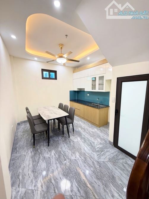 🌹🌹🌹 bán nhà cuối đường Quang Trung  5 tầng mới cóng , cách oto tránh 50m