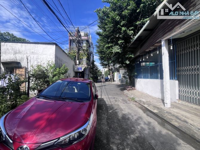 Bán nhà 3 tầng ông ích đường 100m2 đường oto