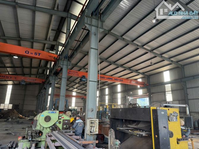 Cho thuê Kho xưởng 1600m2 tại TT Đông Anh.Gía 60k/m2.xuất vat .xe cont đỗ cửa.