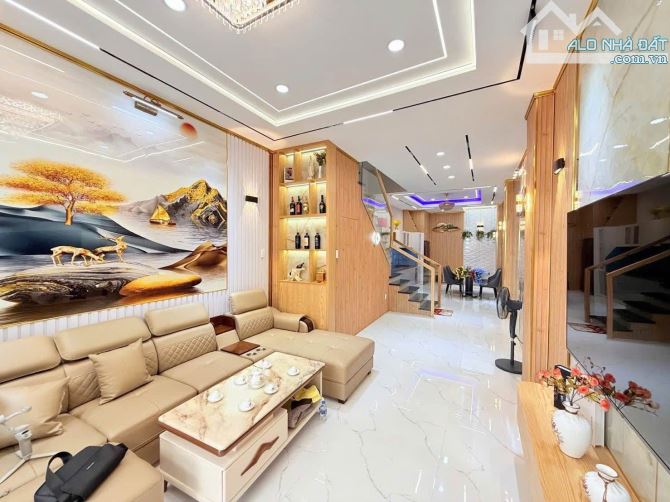 OTO đỗ cửa, nhà đẹp phố Đàm Quang Trung, Long Biên 45m2 x 6T Nhỉnh 8Tỷ còn thương lượng
