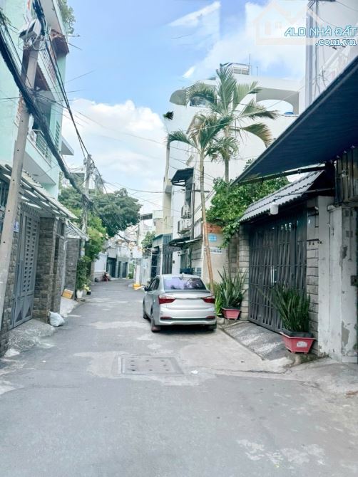 Lê Trọng Tấn – 65m2 – 4.6x14m – 3 tầng BTCT – 1 căn ra HXH – Nhỉnh 5 tỏi