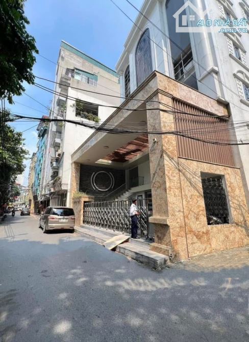Toà văn phòng Nguyễn Hoàng quận Cầu Giấy 280m2 MT11m-8 Tầng Lô Góc Ô Tô Tránh Dừng Đỗ