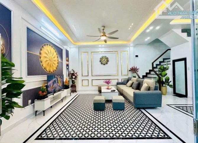 C.H.O T.H.U.Ê N.H.À Trần Nguyên Hãn , 45m2, 3 tầng, 3 ngủ chỉ 8 triệu