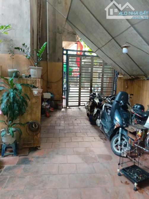 BÁN ĐẤT TẶNG NHÀ 4 TẦNG - PHỐ TÂY KẾT GẦN BẠCH ĐẰNG - Ô TÔ TẢI ĐỖ CƯẢ  - KHU VỰC HIẾM NHÀ