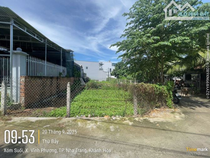 đát thổ cư góc 2 mặt tiền giá rẻ . diện tích 293 m2 giá 2 tỷ 800 , đưởng ô tô thông thoáng