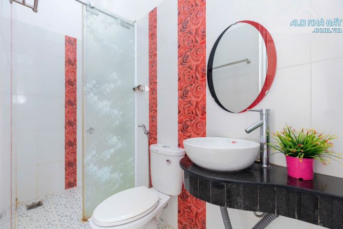 BÁN CẶP NHÀ 1 TRỆT 1 LỬNG 2 LẦU ĐẸP HẺM Ô TÔ VÕ THỊ SÁU