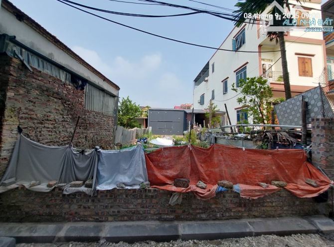 Bán đất Bắc Hồng, 80m2, mt5m, ô tô, gần phố, 4.9 tỷ, Đông Anh.