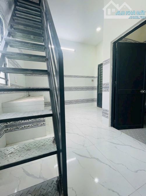 Bán Dãy Trọ 18 Phòng - Đã Hoàn Công - Thu Nhập 40tr/tháng