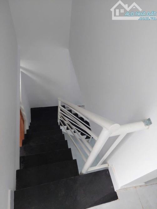 Bán nhà hẻm 103 Nguyễn thị thập P Tân Phú Quận 7. 28m2