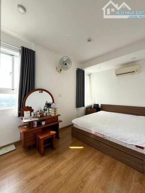 Chung cư 312 Lạc Long Quân – 3 phòng ngủ – 70m² – Giá 3.5 tỷ – Sổ riêng chính chủ!