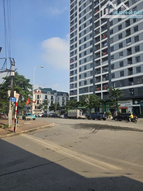 Bán đất 34m², 2 mặt đường, ô tô tránh trung tâm Thị trấn Trâu Quỳ GIA LÂM – Giá 5,5 tỷ