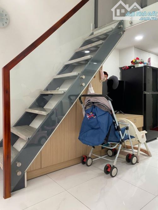Bán nhà hẻm 118 Bùi Văn Ba P Tân Thuận Đông Quận 7. 19m2