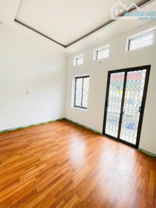Bán nhà 3 tầng 1 tum sạch đẹp về ở luôn ngõ 229 Hàng Kênh
