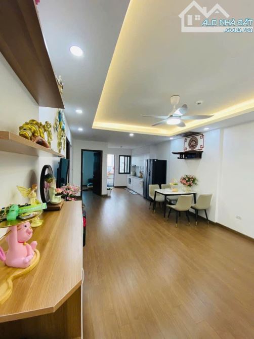 Nhanh- Bán gấp căn chung cư 70m2 tại Hà Đông, chỉ 4,35 tỉ, Sát ga tàu điện, sổ đỏ CC lâu d