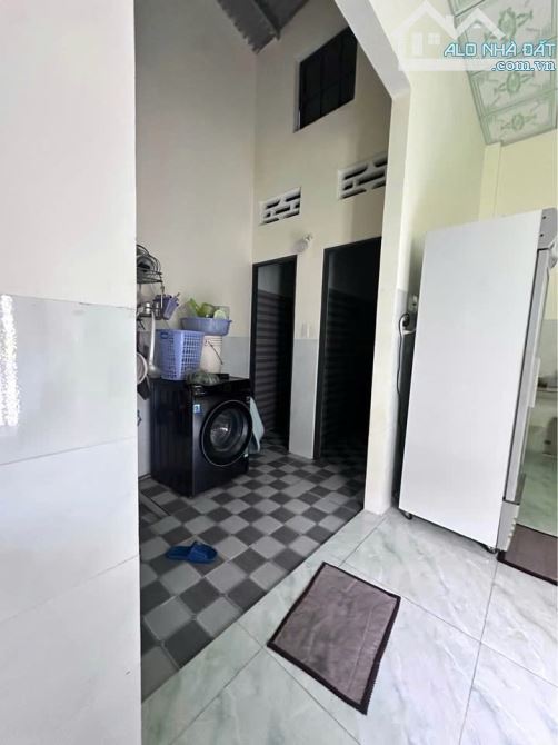 Bán nhà cách chợ Thới Tứ 50m vào 1 sẹc Trịnh Thị Miếng, Hóc Môn giá 1 tỷ 050