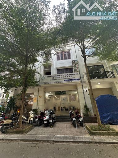 Bán tòa văn phòng Trung Yên 10, thoáng 2 mặt, ngõ rộng ô tô tránh KD, DT 111m2, MT 7.5m
