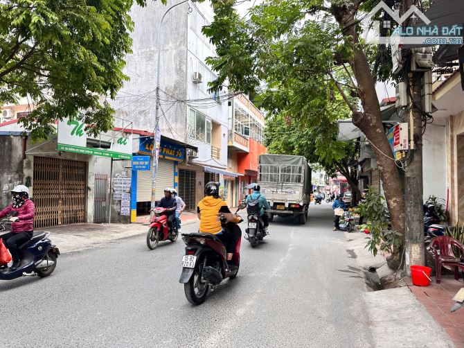 Đất mặt đường Khúc Thừa Dụ - tuyến 2 Thiên Lôi - Bùi Viện, gần Aeon Mall, diện tích 200m2