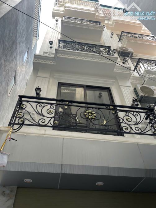 PHÚC LỢI – NHÀ ĐẸP 5 TẦNG – LÔ GÓC – SANG NHƯ BIỆT THỰ - 43m- nhỉnh  6 -oto đỗ cách 5m