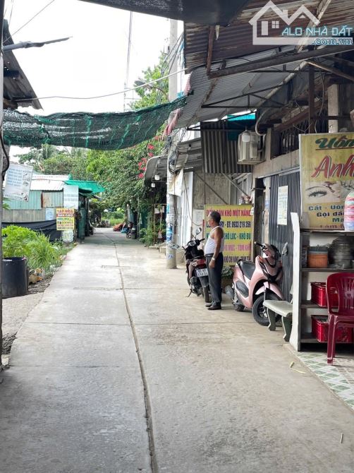 🏡 Tỉnh Lộ 10, Tân Tạo, Bình Tân. DT: 4x21m (84m²) 2 tầng. Giá 3,7 tỷ TL.