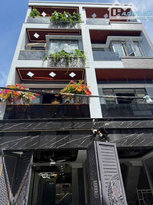 Nhà Phố Hiện Đại, Khu cao cấp, nội thất cao cấp, nhà mới đầy đủ công năng