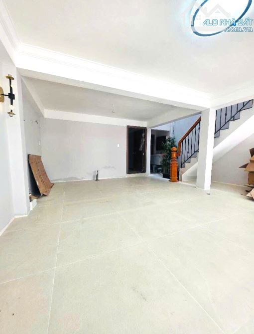 Bán Nhà Gần Kinh Dương Vương,P.An Lạc,Hẻm ÔTÔ Đỗ Cửa,Nhà Đẹp Ở Ngay,5.5x12,Giá 5.1 Tỷ(BT11