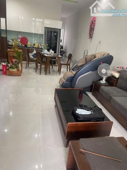Bán nhà 3 tầng đường 7.5m Phan Văn Đáng - Hoà Xuân - trục kinh doanh