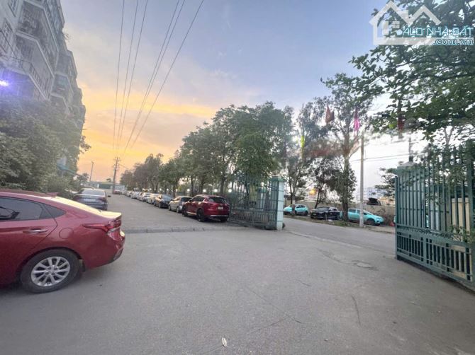 Bán nhà 5 tầng mới tinh – Ô tô cất trong nhà tại XãThanh Trì giá 7.45 tỷ