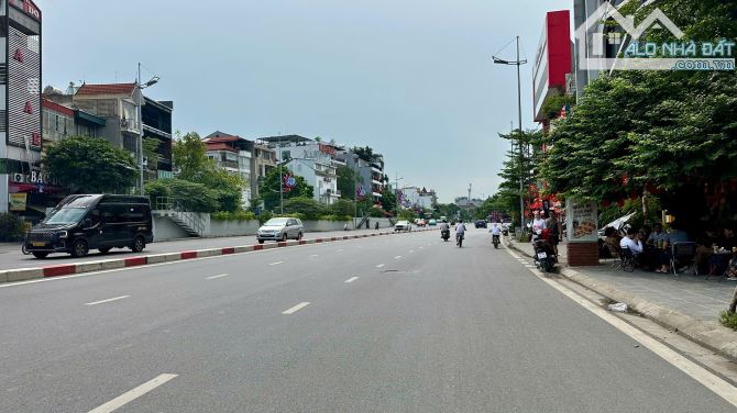 Bán mảnh đất tại An Dương Vương, Ngõ thông ô tô, kinh doanh 64m2 mt 3.5m Giá 9.x tỷ