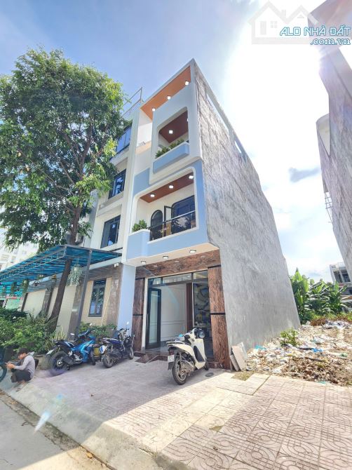 Bán nhà 1 trệt 2 lầu full nội thất KDC Thanh Bình Chợ 434, p.Bình Hòa, Tp.Thuận An