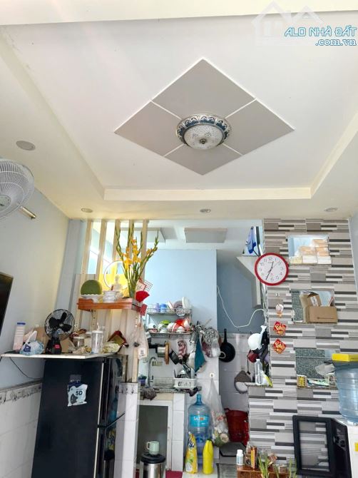 Nhà 3 tầng Nguyễn Thị Tần P. Chánh Hưng. Giá 2,98 tỷ TL ít
