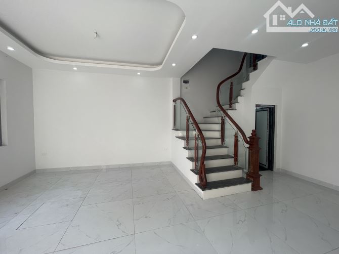 🔥BÁN 3 CĂN LIỀN KỀ MỚI TINH – ĐẠI MẠCH, ĐÔNG ANH🔥