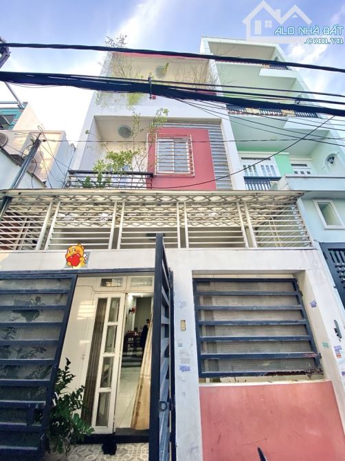 CHÍNH CHỦ 15 NĂM - 56M2 [4x14]- 3 TẦNG - NỞ HẬU - HẺM Ô TÔ THÔNG - GIÁP TÂN PHÚ