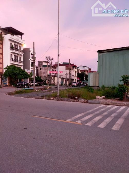 THƯỢNG THANH GẦN 60M2. Ô TÔ. NGÕ NÔNG. GIÁ RẺ NGON. 5.5 TỶ