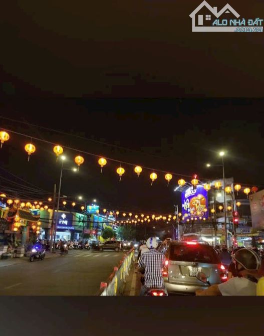 MẶT TIỀN TRƯNG NỮ VƯƠNG TRONG LÒNG CHỢ GÒ VẤP 2 TẦNG 4X20 DÒNG TIỀN 24TR GIÁ HƠN 6TỎI