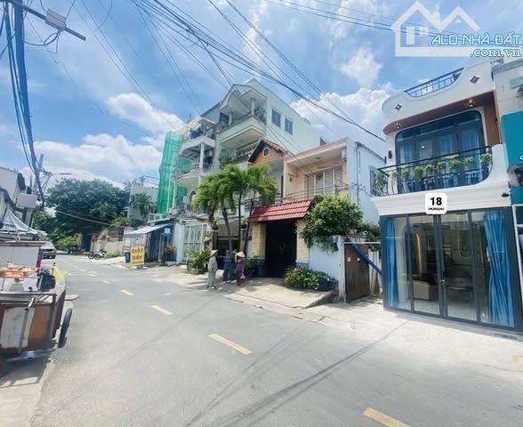 NHÀ ĐẸP CHỢ GÒ VẤP - 2 TẦNG - MẶT TIỀN KD - XE HƠI QUAY ĐẦU THÔNG - NGUYỄN VĂN NGHI .