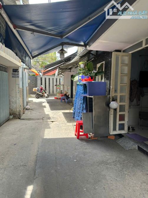 Bán nhà 3 tầng, hẻm xe hơi Nguyễn Thị Tần (P2 Q8 cũ) P.Chánh Hưng, gần Q1, Q5. Giá 2,98ty