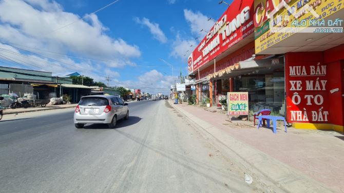 bán đất mặt tiền đường Đức Hòa Thượng 7.7x 58m (dt 468m²) Đức Hòa, Long An giá 6.5 tỷ