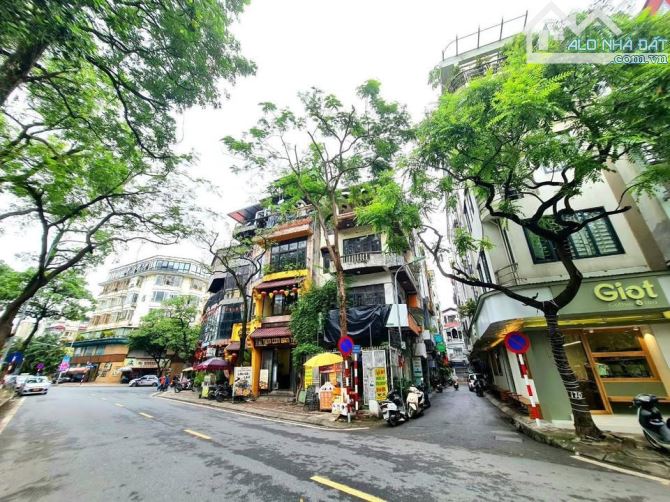 Bán Nhà Nguyên Hồng 50m, 5 Tầng, MT 4m, Phân Lô Ô Tô Tránh - Kinh Doanh, Giá 23,5 Tỷ
